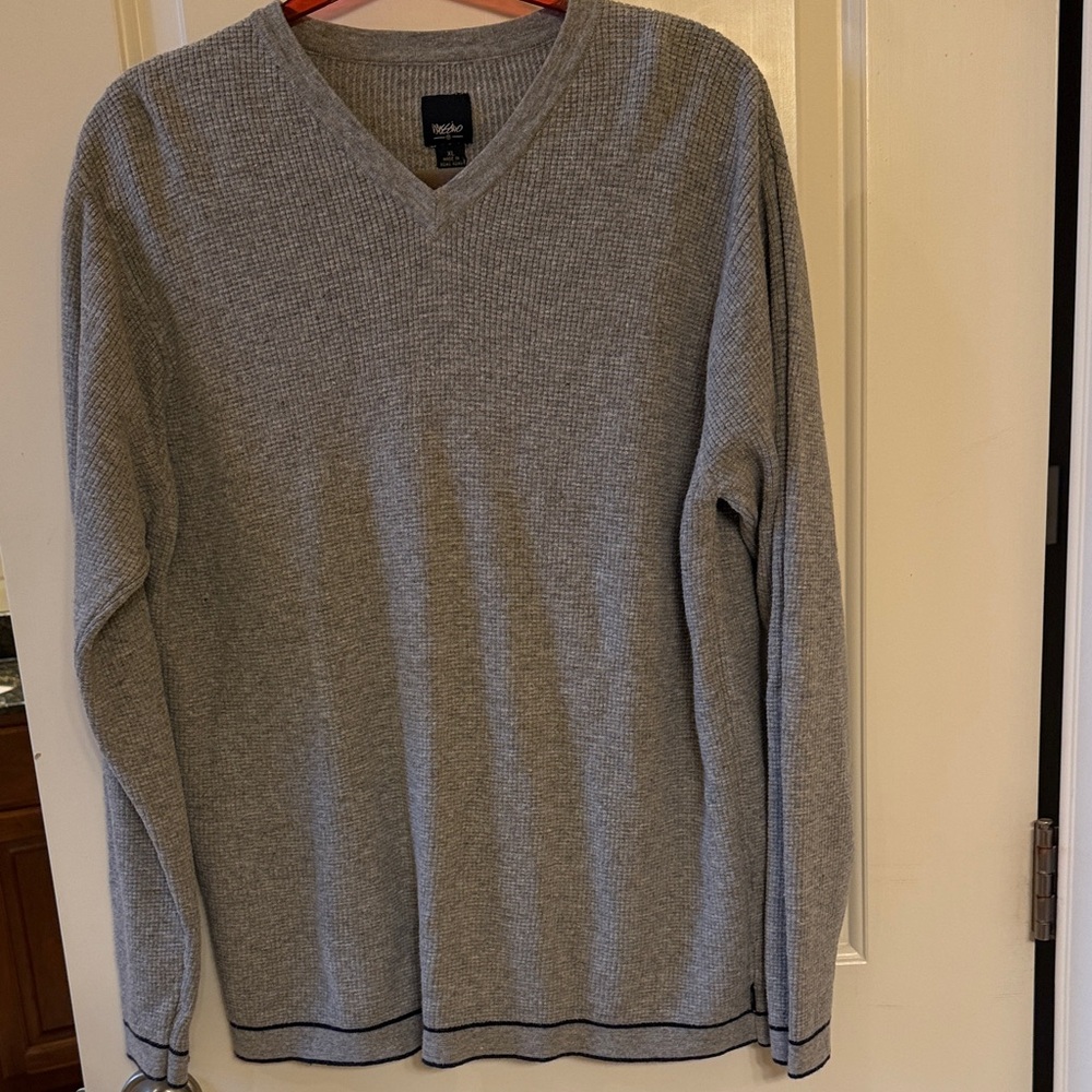 Mossimo Supply Co. Men's Light Gray V-Neck Sweater